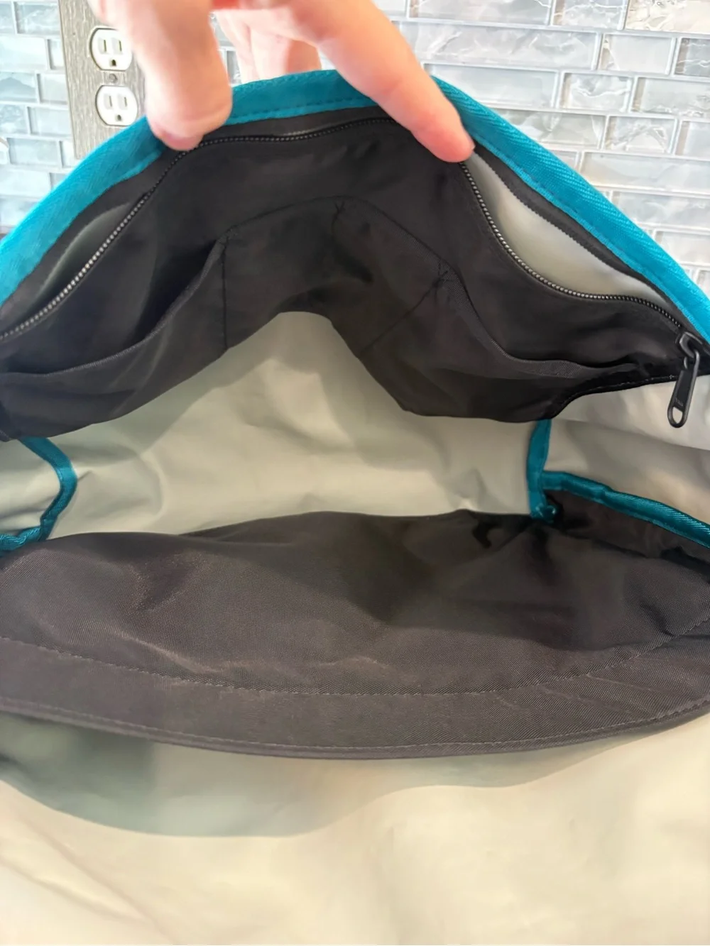 Like NEW- Timbuk2 Teal and White Geometric Messenger Bag